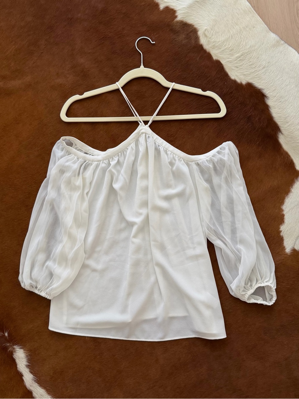 1.STATE white cold shoulder top size S